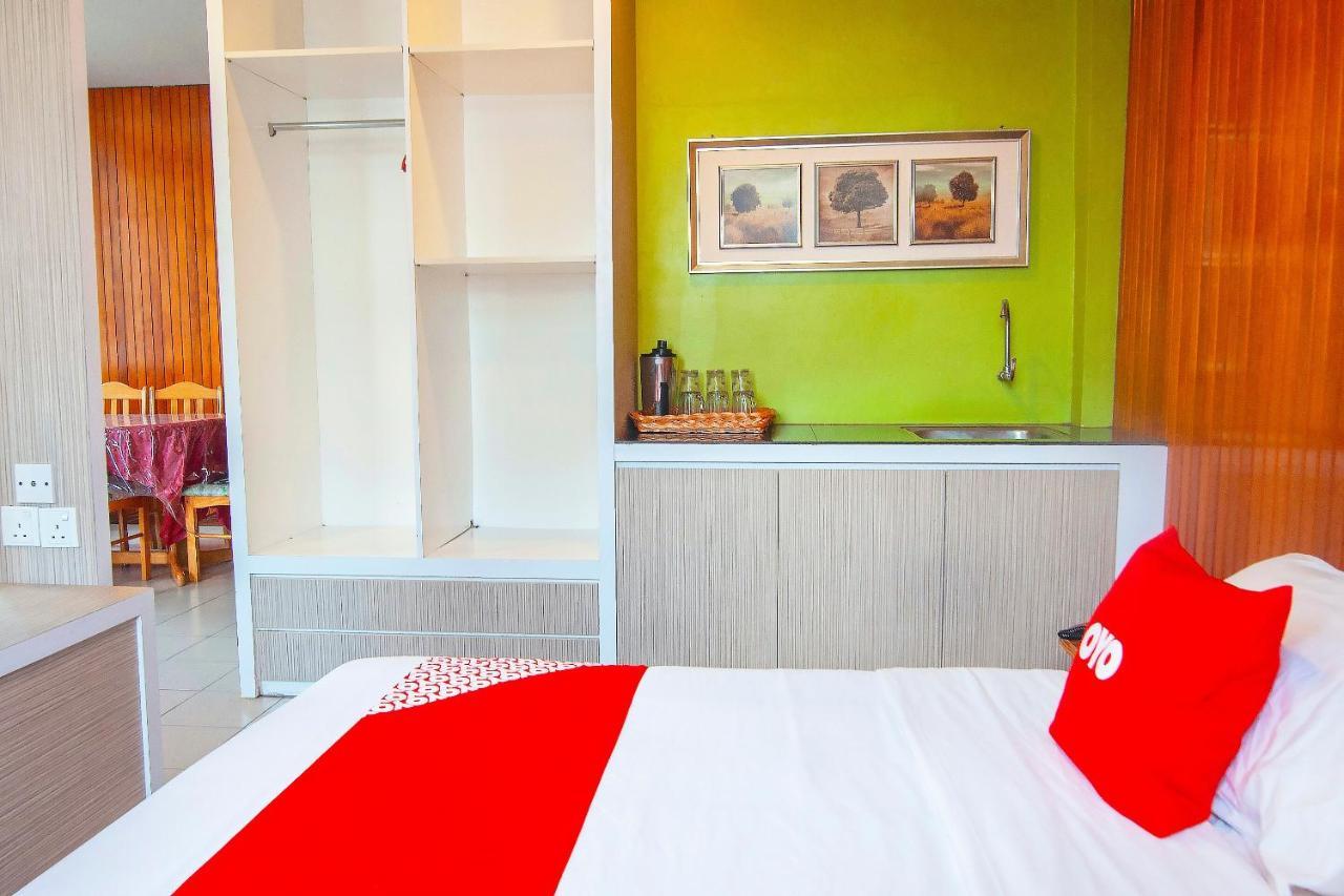 OYO 89577 Kristal Hotel Keningau Exterior foto
